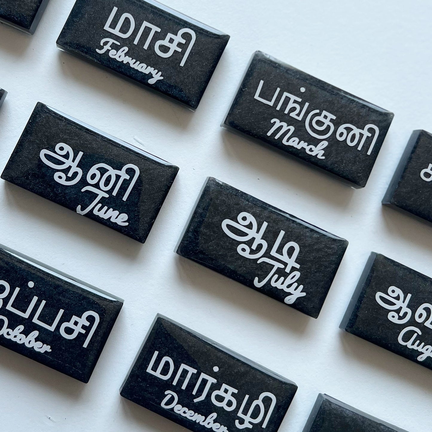 Months magnet- மாதங்கள்